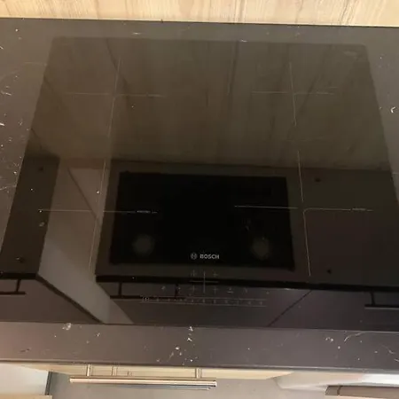 Your 6 With Parking コシツェ