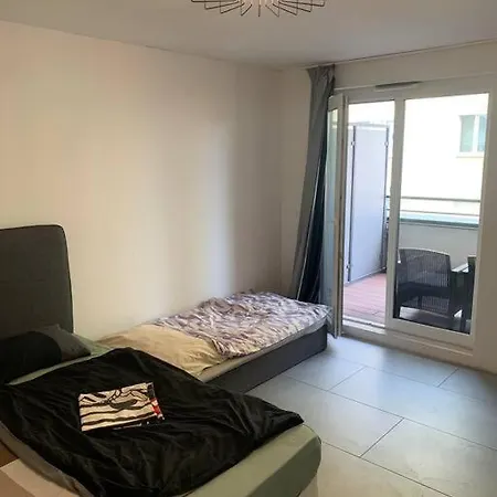 Your 6 With Parking Apartmán *