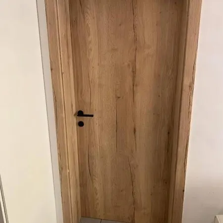 Your 6 With Parking Appartamento